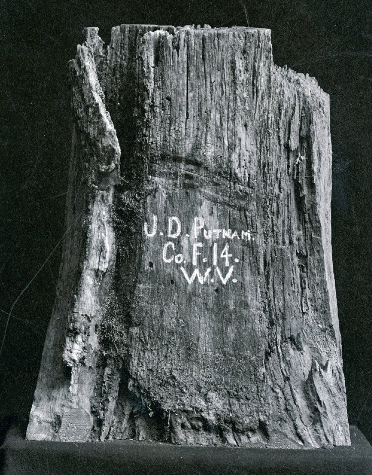 Original Oak Stump Photo Credits : Wisconsin Veterans Museum